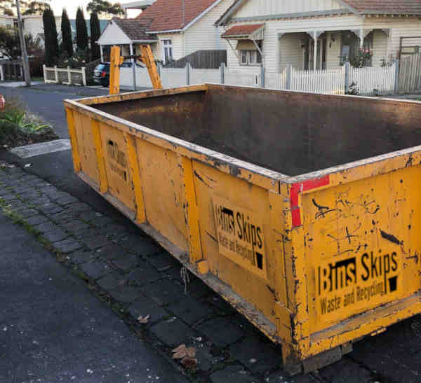 Port Phillip Hook-lift and Marrell Skip Hire in St Kilda. 